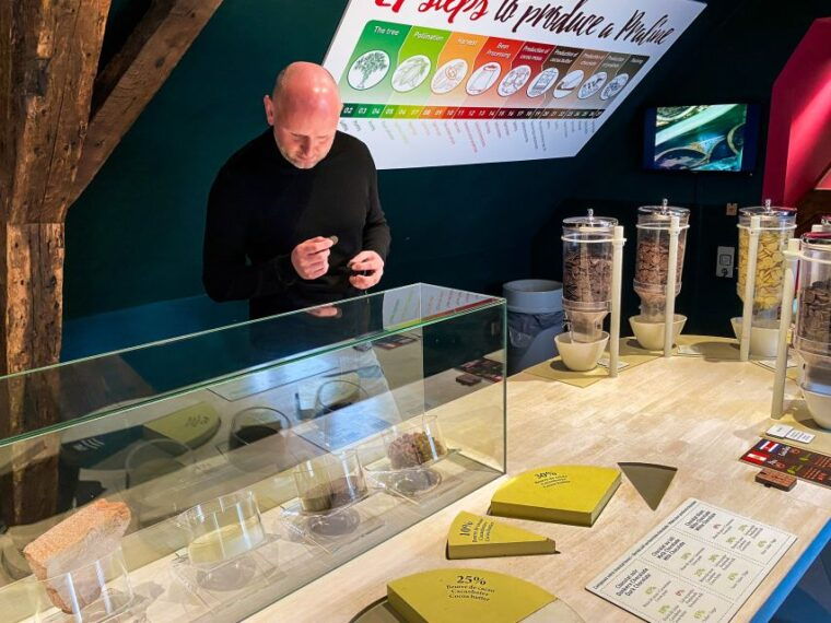 choco-story-brussels-chocolate-museum-entrance-with-tasting