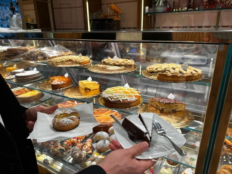 chocolate-and-pastry-tasting-tour-in-napoli-old-town