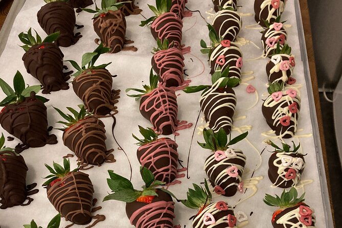 chocolate-bonbon-making-class-in-sitges