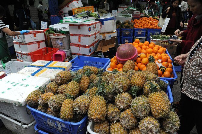 Choi Hung Public Housing Estate: Living as a Choi Hung resident - Walking Through Local Markets and Stores