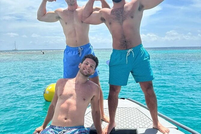 cholon-the-party-island-with-dj-on-weekends-dances-show