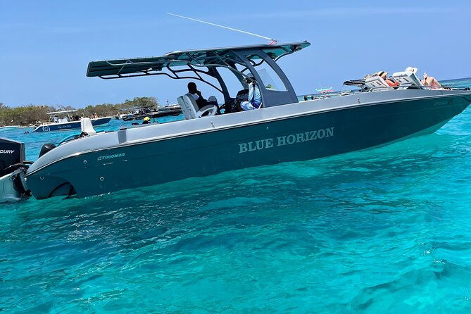 cholon-the-party-island-with-dj-on-weekends-dances-show