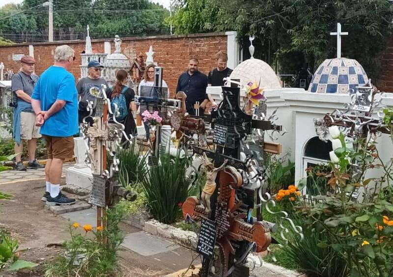 cholula-walking-tour-with-an-archaeologist