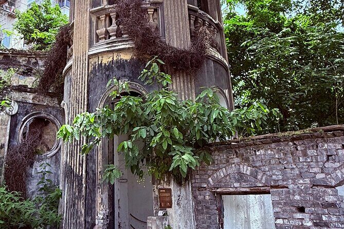 CHONGQING City Guided Hiking Day Tour: Lens, Bites & Hidden Steps - A Detailed Breakdown of the Itinerary