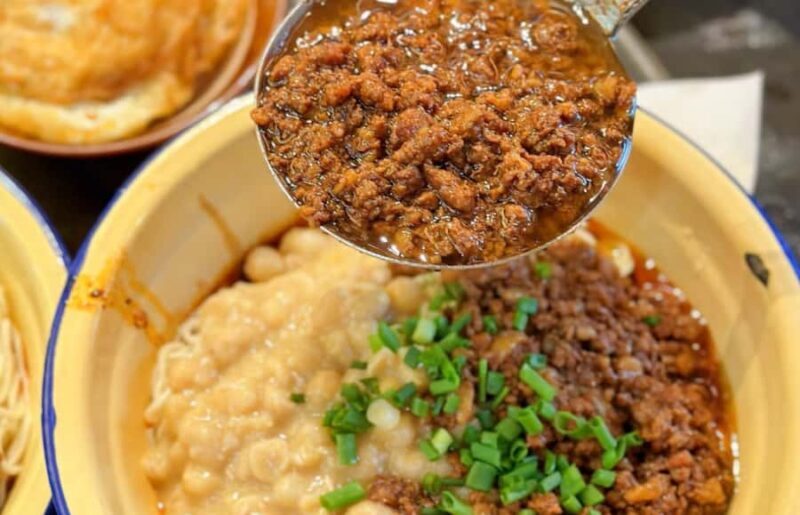 Chongqing: Guided Food and City Exploration Tour - The Detailed Breakdown of the Itinerary