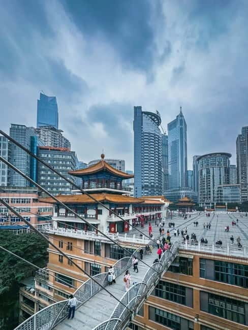 Chongqing: Kui Xing Tower, Old Towns & Yangtze Cruise Tour - Day 1: Welcome to Chongqing with a Night Cruise and Dazzling Views