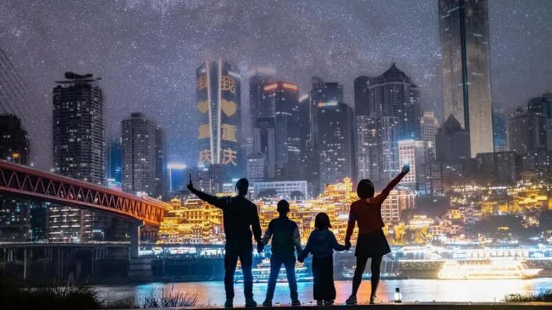 Chongqing: Night Skyline Photoshoot at Hongyadong - What to Expect from the Night Skyline Photoshoot at Hongyadong
