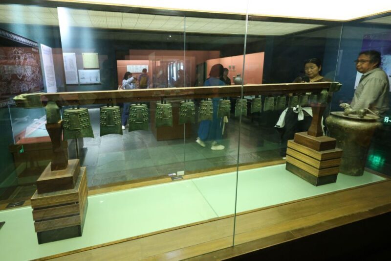 Chongqing: One-Day Extravaganza: Hit All the Must-See Spots! - The Food Experience