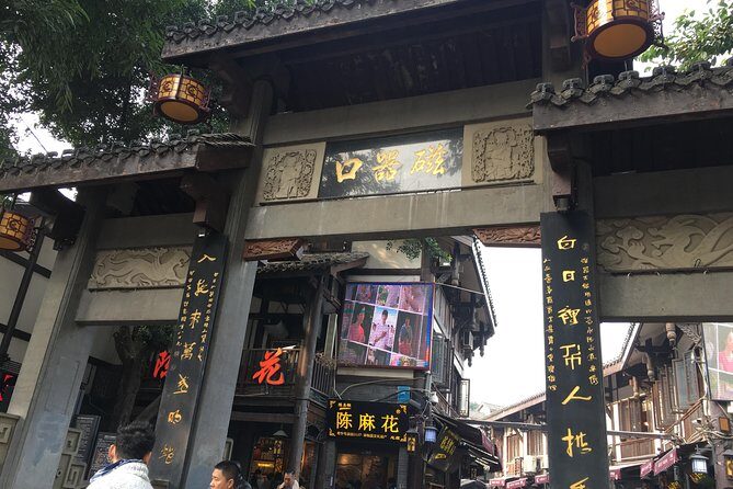 Chongqing Private Departure Transfer: Hotel to Airport - How does the pickup work?