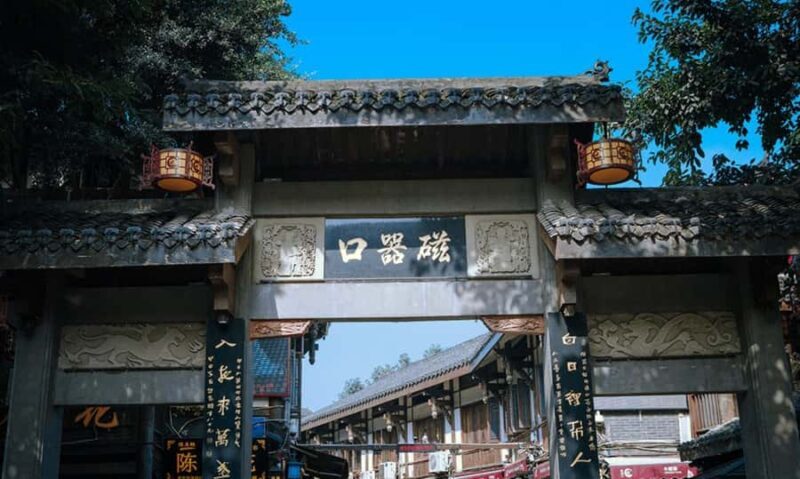 Chongqing Two Rivers Night Tour + Ciqikou Play Tour - The Charm of Ciqikou Ancient Town and the Script Game