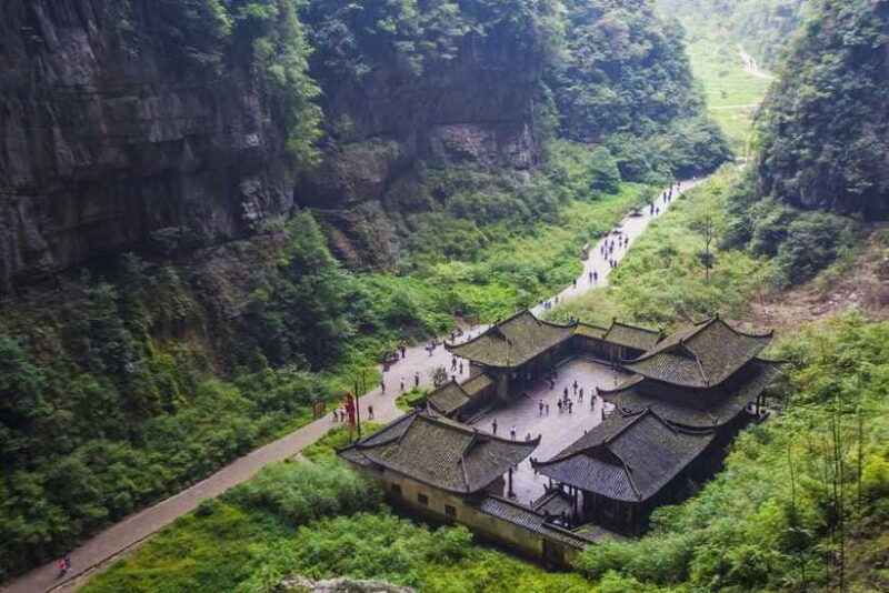 Chongqing: Wulong 2 Spots All-inclusive Luxury Private Trip - FAQs