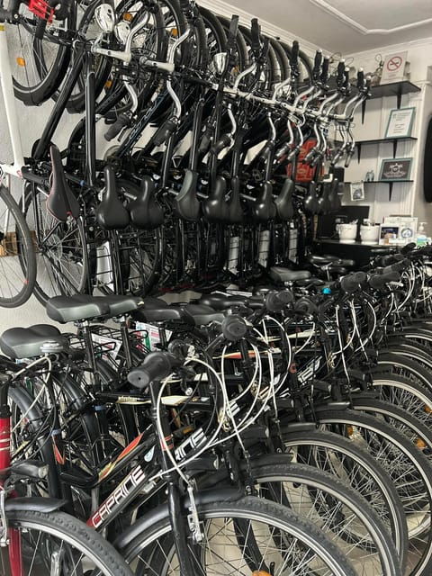 choose-a-bicycle-and-make-your-own-tour-in-budapest-24-hrs