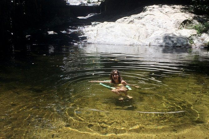 christ-botanic-garden-waterfall-shower-6-hours-tour