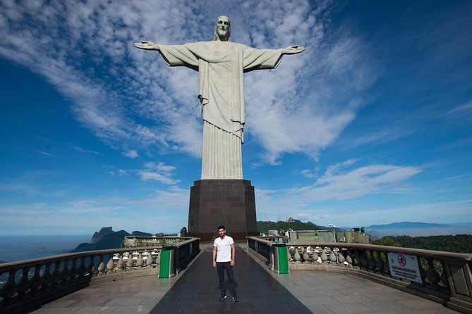 christ-redeemer-with-a-photographer