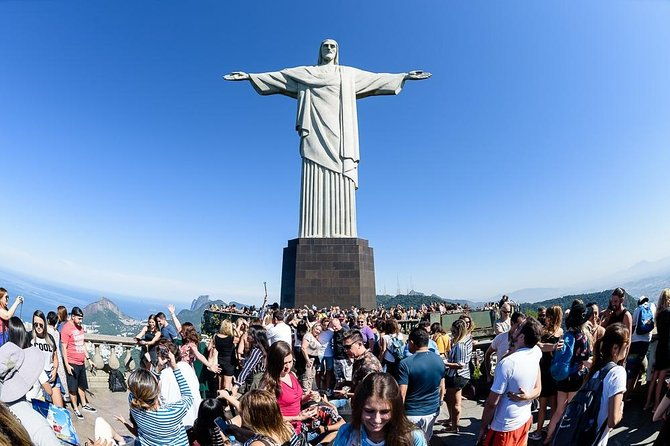 christ-the-redeemer-by-van-and-selaron-steps
