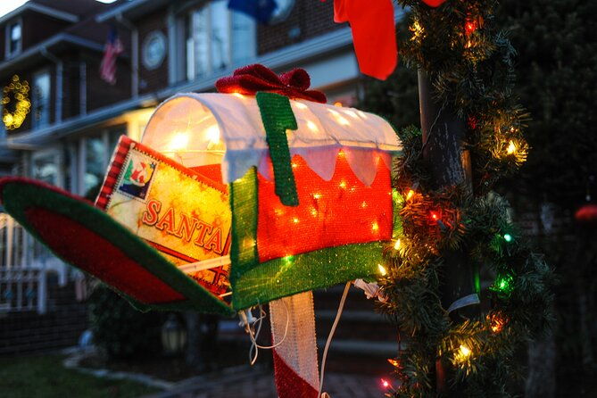 christmas-holiday-lights-nyc-sightseeing-tours-with-special-gifts