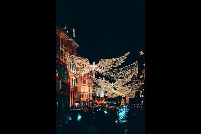 christmas-lights-and-holiday-sights-walking-tour-in-london