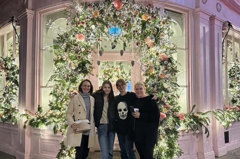 Christmas Lights Taxi Tour with Hotel Pickup - The Sum Up