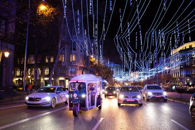 christmas-lights-tour-in-madrid-in-private-eco-tuk-tuk
