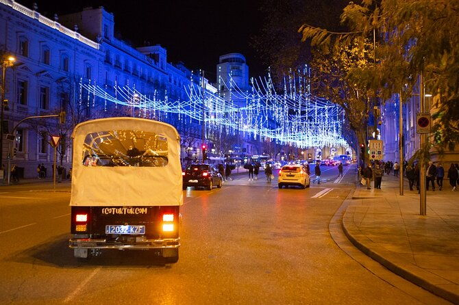 christmas-lights-tour-in-madrid-in-private-eco-tuk-tuk