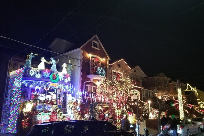 christmas-lights-tour-of-dyker-heights-brooklyn