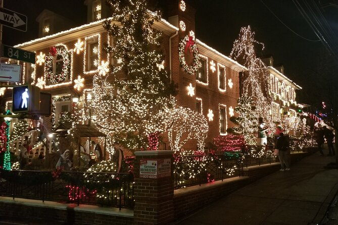 christmas-lights-tour-of-dyker-heights-brooklyn