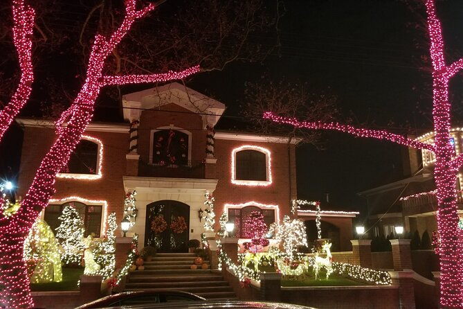 christmas-lights-tour-of-dyker-heights-brooklyn