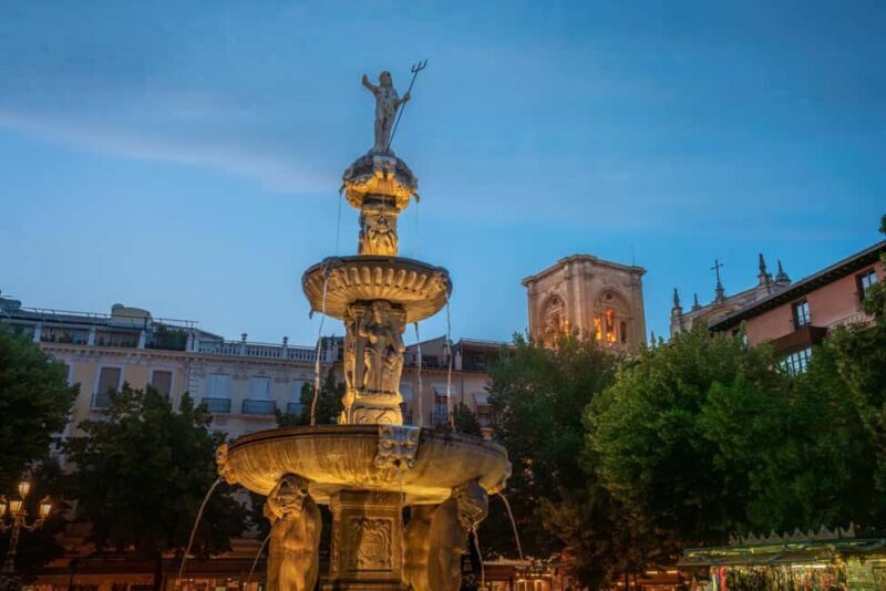 Christmas Magic:Private Walking Tour Granada Highlights - The Experience: A Walk Through Granada’s Christmas Spirit