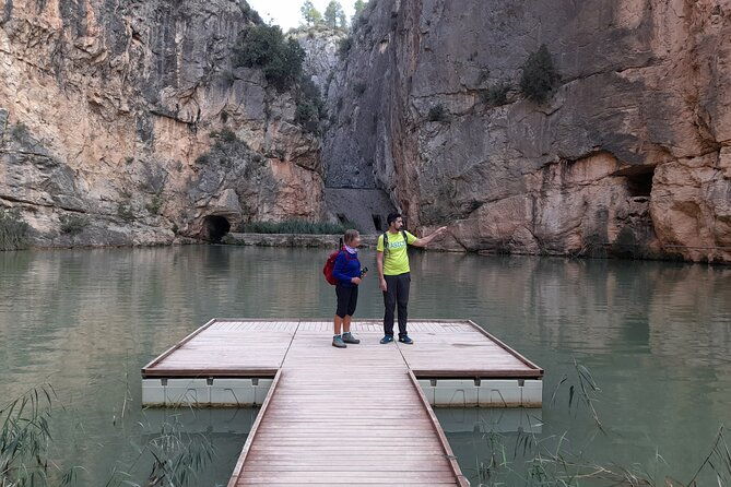 chulilla-hike-to-the-hanging-bridges-from-valencia