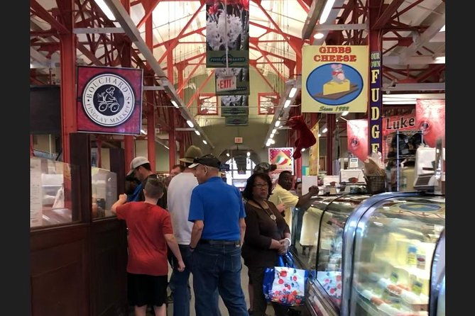 cincinnatis-original-findlay-market-tour-with-tastings