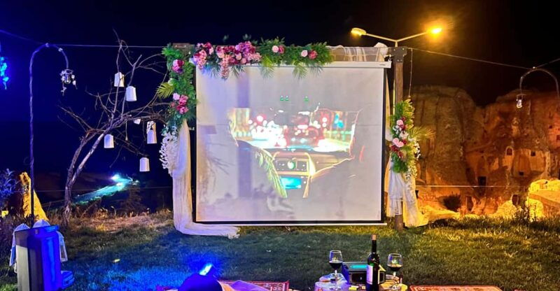 cinema-night-in-cappadocia-outdoor-or-cave-experience