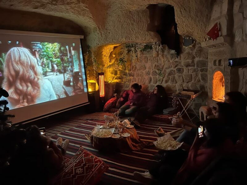 cinema-night-in-cappadocia-outdoor-or-cave-experience