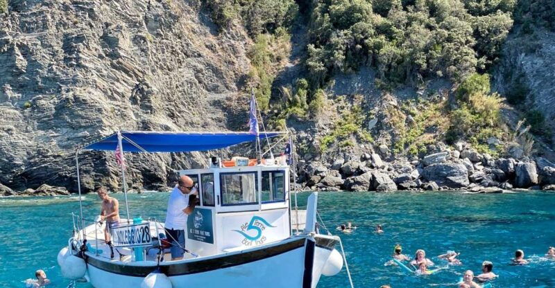cinque-terre-boat-tour-with-a-traditional-ligurian-gozzo