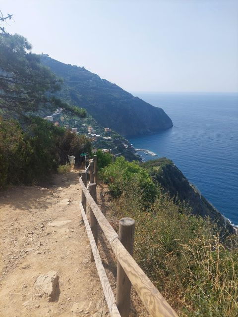 cinque-terre-from-riomaggiore-to-manarola-and-vineyards
