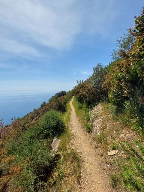 cinque-terre-from-vernazza-to-monterosso-and-sanctuaries
