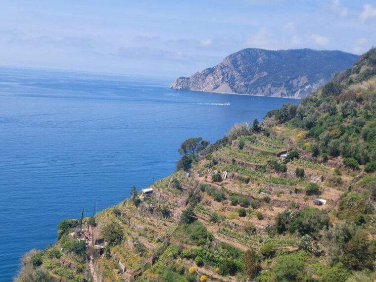 cinque-terre-from-vernazza-to-monterosso-and-sanctuaries