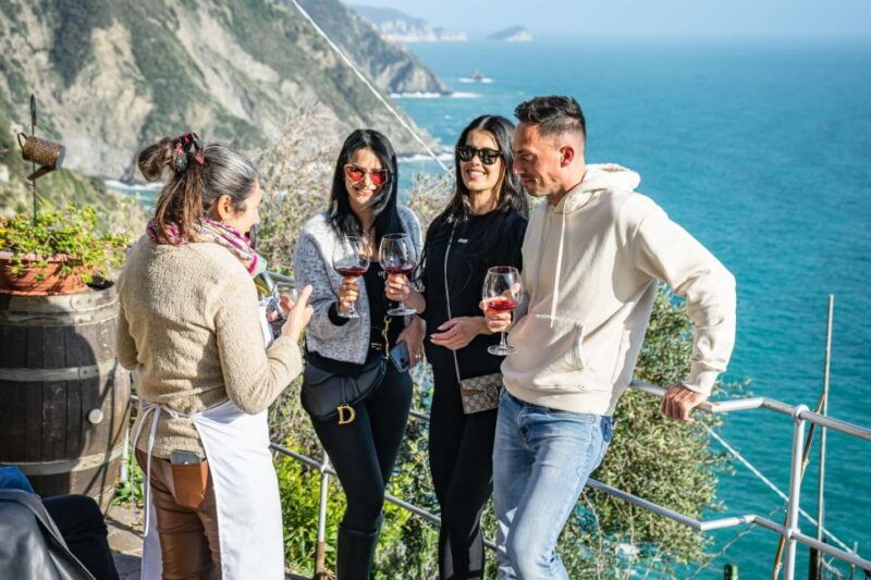 cinque-terre-gnocchi-pesto-cooking-class-with-seaview