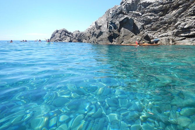 cinque-terre-half-day-kayak-trip-from-monterosso