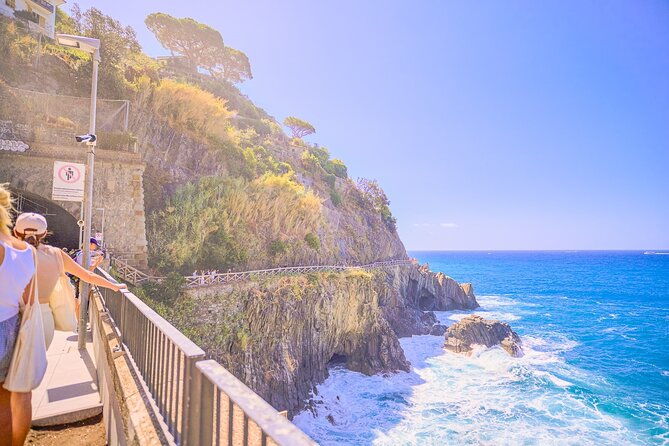 cinque-terre-hiking-tour-from-la-spezia-port-2