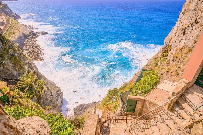 cinque-terre-hiking-tour-from-la-spezia-train-station