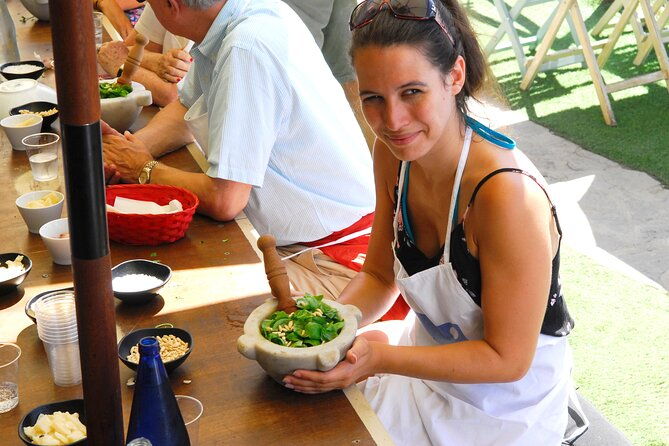 cinque-terre-pesto-course-activity-with-lunch