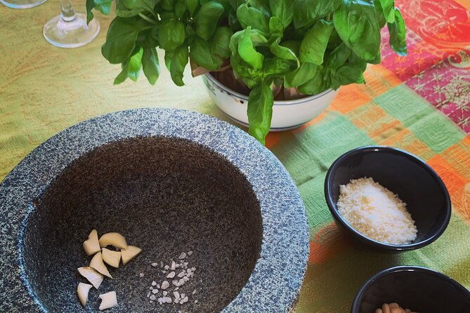 cinque-terre-pesto-experience-in-riomaggiore