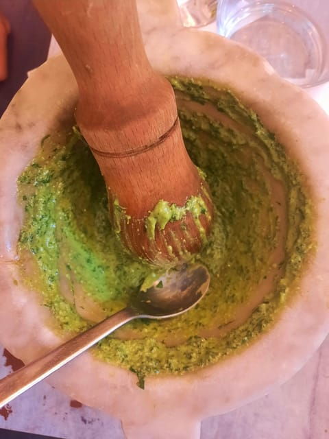 cinque-terre-pesto-making-class-with-wine-and-food-tasting