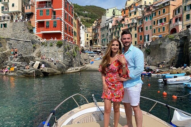 cinque-terre-private-wedding-proposals-on-boat