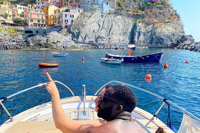cinque-terre-private-wedding-proposals-on-boat