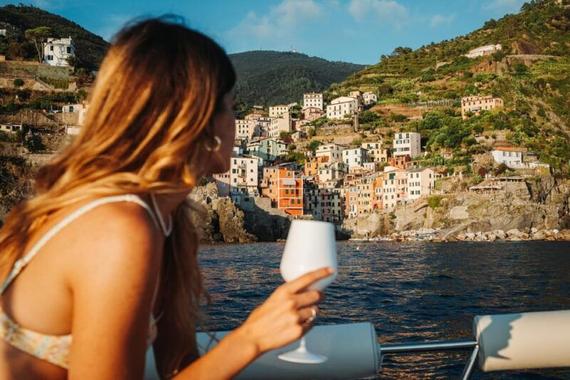 cinque-terre-sunset-boat-tour-2