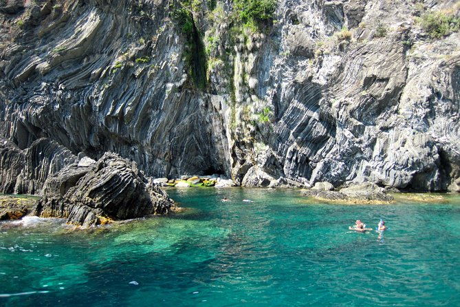 cinque-terre-sunset-boat-tour-experience