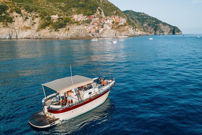 Cinque Terre Sunset Boat Tour : golden hour on the water - An Overview of the Cinque Terre Sunset Boat Tour