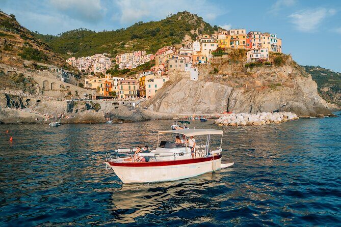 Cinque Terre Sunset Boat Tour : golden hour on the water - Who Will Love This Tour?