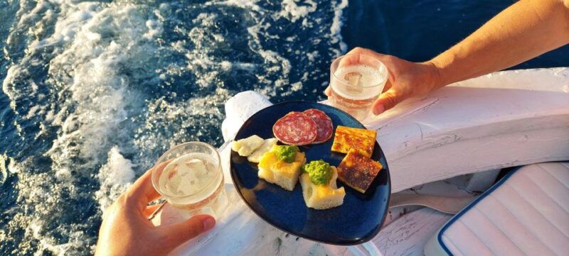 cinque-terre-sunset-boat-tour-on-traditional-ligurian-gozzo